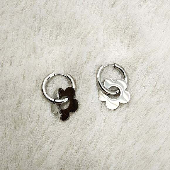 NEW Silver Flower Clover Huggie Hoop Earrings - Picture 1 of 8